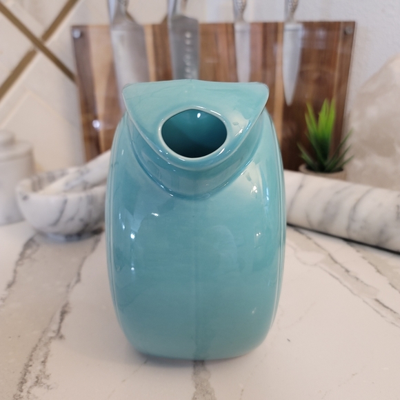 Fiestaware Turquoise disk Water Pitcher. Perfect as a pitcher or a vase. - Picture 5 of 9